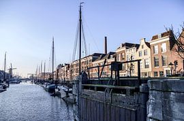 Delfshaven, zicht richting zee van Willem Scherpenisse