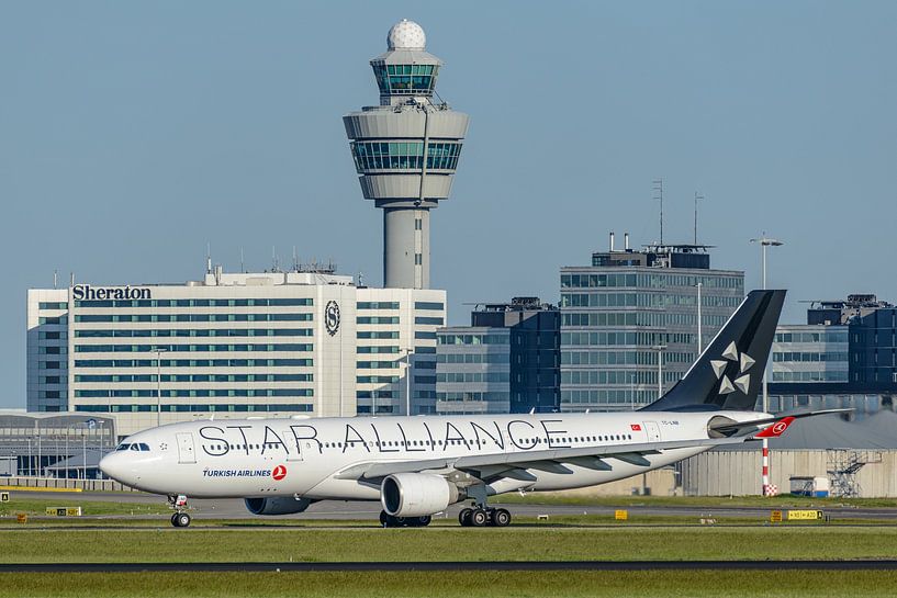 Taxiing Turkish Airlines Airbus A330-200. by Jaap van den Berg