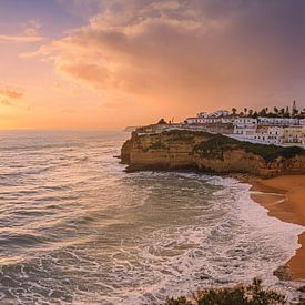 Sonnenuntergang in Carvoeiro, Portugal von Henk Meijer Photography