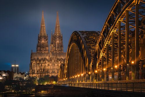 De Dom van Keulen en de Hohenzollernbrücke 1 van Patrick Rodink