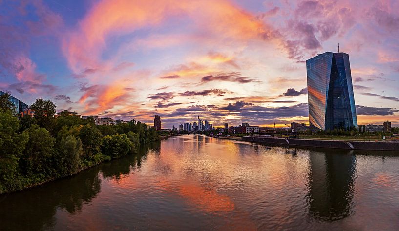 Frankfurt Skyline by Frank Herrmann