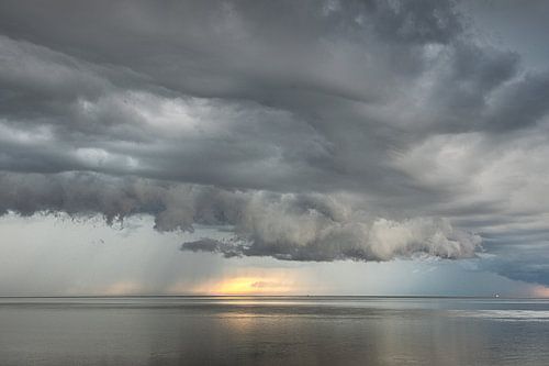 Cloud cover over the Wadden Sea from Roptazijl