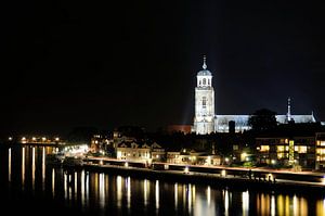 Deventer bij avond van Wiljo van Essen