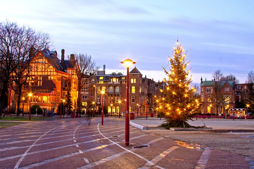 Kerstmis op het Museumplein in Amsterdam Nederland bij avond par Eye on You