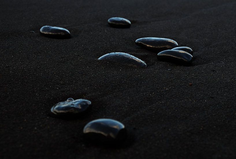 Schwarzer Sand von Peter Felberbauer