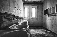 Verloren plaats - oude badkamer van Bild.Konserve thumbnail