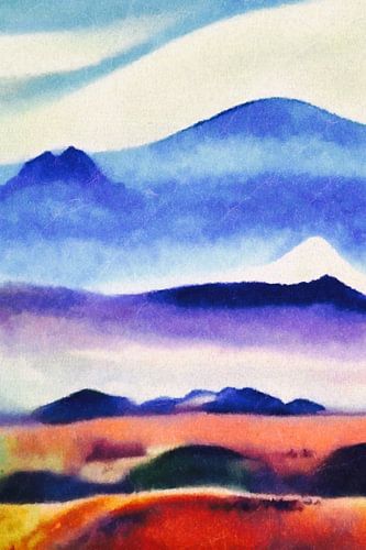 Gelaagd landschap met velden, heuvels, bergen en lucht