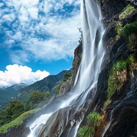 Wasserfall Savogno IT von Dennis van Beek