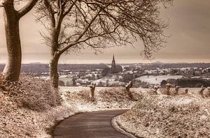 Kerkdorp Vijlen in de sneeuw von John Kreukniet