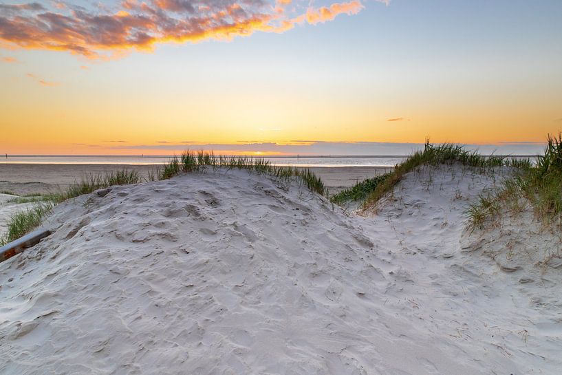 Sunset in the dunes in front of SPO by Alexander Wolff