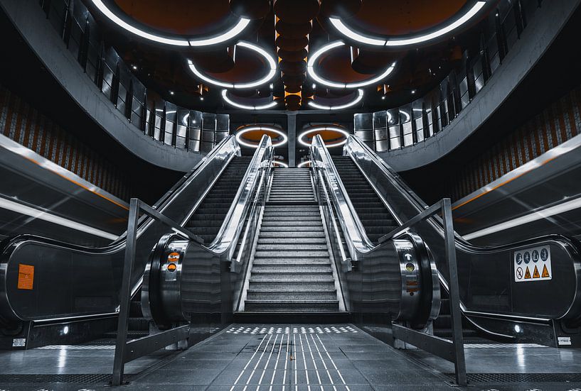 Pannenhuis metrostation in Brussels von vedar cvetanovic