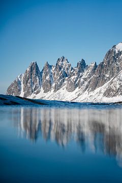 Devils Peaks bei Senja im Winter von Leo Schindzielorz