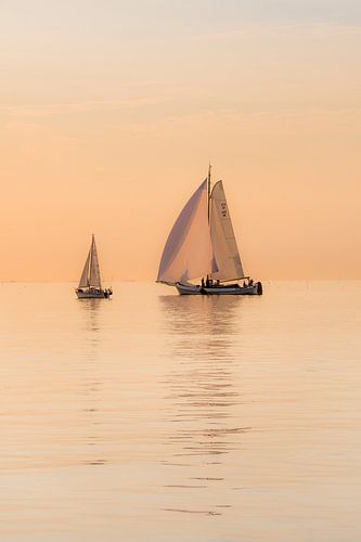 Zomer in Friesland op het IJsselmeer bij Stavoren.