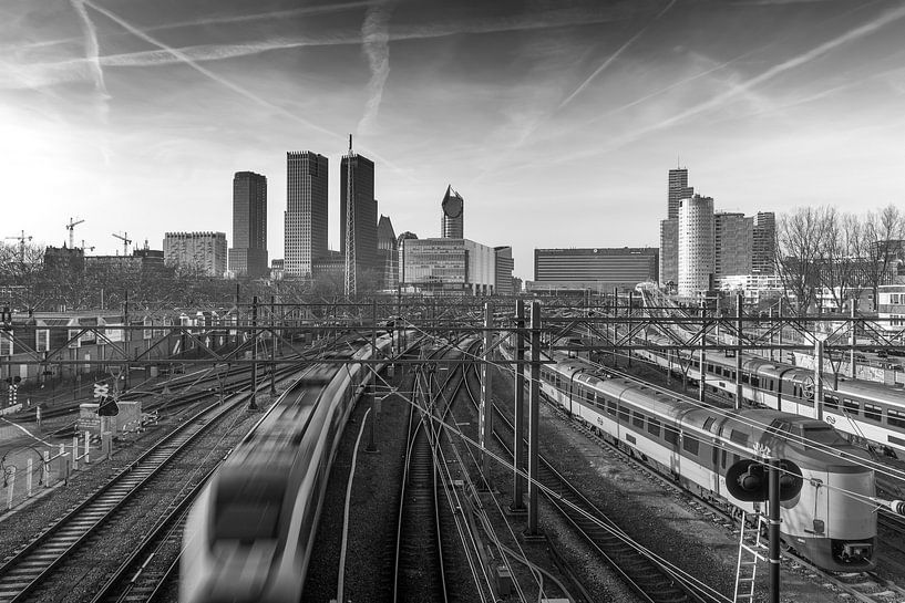 Tracks zum Haager Hauptbahnhof von Arthur Scheltes