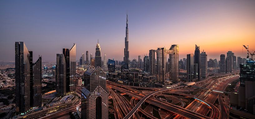 Dubai-skyline van Achim Thomae