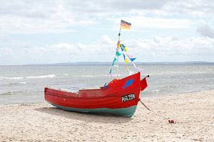 Fischerboot am Strand  in  Ahlbeck, Ahlbeck, Insel Usedom, Mecklenburg-Vorpommern, Deutschland, euro
