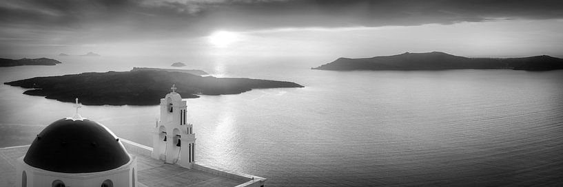 Zonsondergang over de Egeïsche Zee in Griekenland in zwart-wit van Manfred Voss, Zwart-Wit Fotografie
