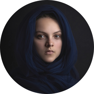 Wrapped in blue van Anja van Ast