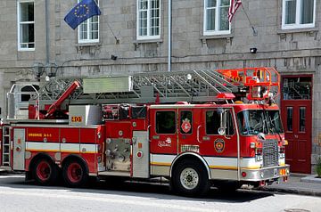 Ladder truck in Quebec by Karel Frielink