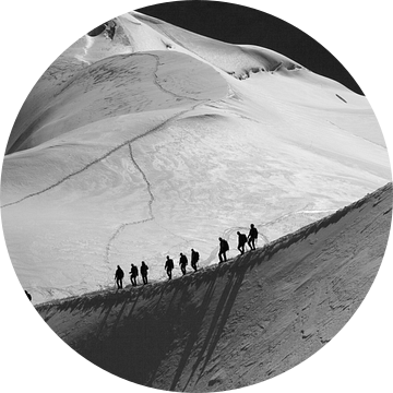 Klimmers op Aiguille du Midi van Ruben Emanuel
