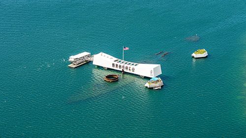 Le mémorial de l'USS Arizona à Pearl Harbor. sur Jaap van den Berg