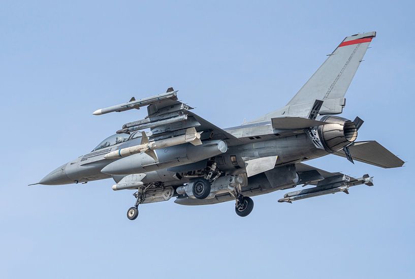 General Dynamics F-16 Fighting Falcon multi-role fighter aircraft by Patrick Groß