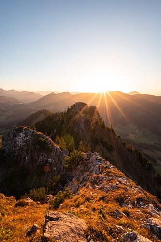 Zonsondergang over de Oberjoch, Grünten en de Zinken in de Allgäuer Alpen