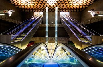 Station de métro de Budapest Rákóczi tér sur Keesnan Dogger Fotografie