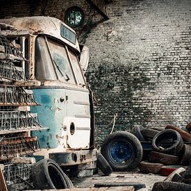 Abandoned bus garage by Erik Noordhoek