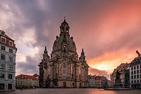 Kerk in het historische stadscentrum, Frauenkirche, zonsopgang, Dresden, Duitsland