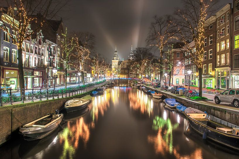 Amsterdam canals lighted up by Marc Hollenberg
