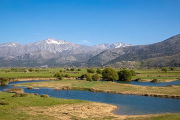 Uitzicht over de Lassithi Hoogvlakte op Kreta, Griekenland van Chantalla Photography