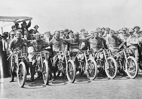 Racetrack pose Harley Davidson