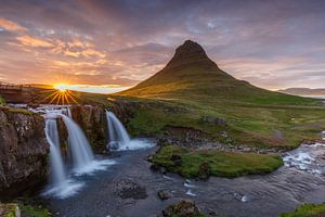 Island Kirkjufellsfoss bei Sonnenuntergang