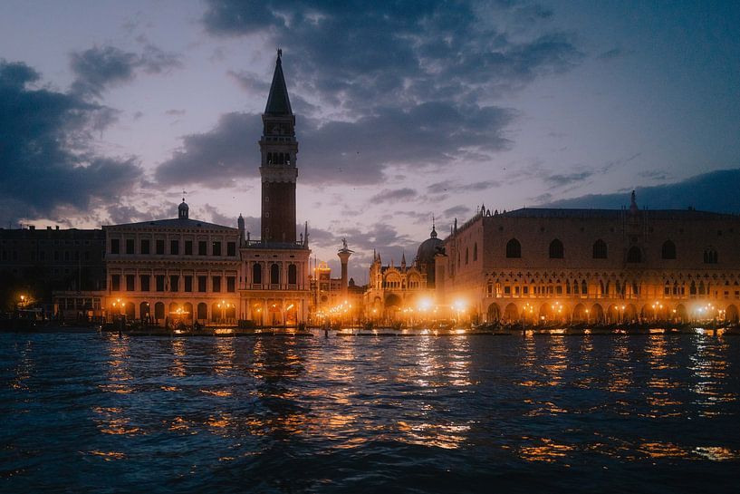 Venice by Hello Pompoyo