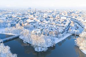 Zwolle, Thorbeckegracht: verschneiter Wintersonnenaufgang