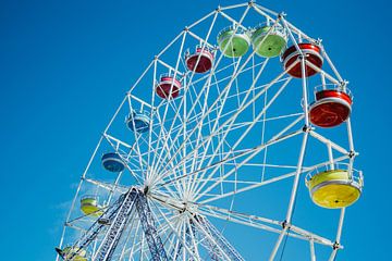 Retro Riesenrad von Patrycja Polechonska