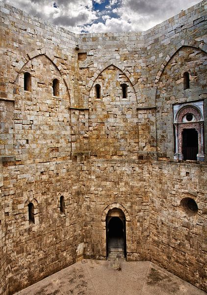 Innenhof des Castel del Monte von Leopold Brix