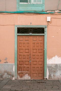 Old wooden door | Photo print Tenerife | Colourful travel photography Spain by HelloHappylife