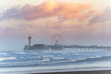 Pier avec la tempête dudley sur Björn van den Berg