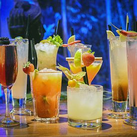 Ibiza-Cocktails in einem farbenfrohen Ambiente von Tamas Ibiza