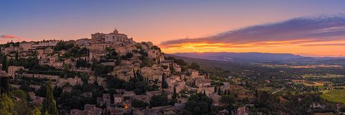 Panorama en zonsopkomst in Gordes, Frankrijk