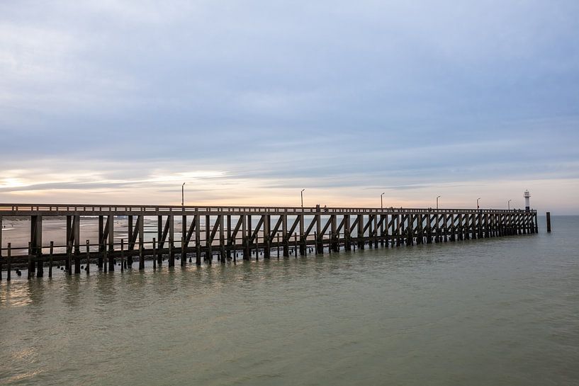 Vuurtoren in Blankenberge van Marcel Derweduwen