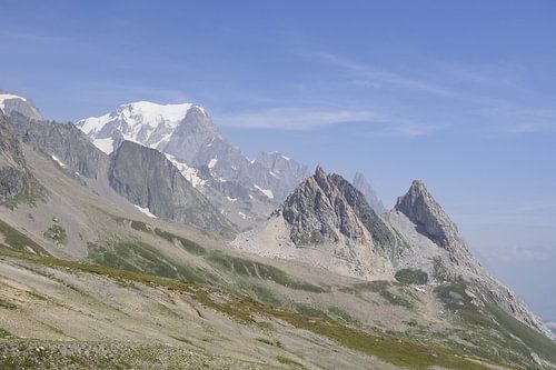 Mont Blanc: Een spectaculaire langeafstandswandelroute door Frankrijk, Italië en Zwitserland - vol gletsjers, bergtoppen, alpenweiden en prachtige bergmomenten.