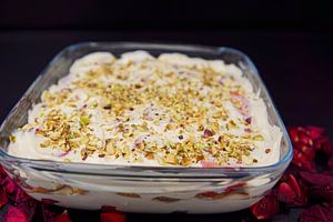Hausgemachtes Erdbeer-Schichtdessert mit Mascarpone