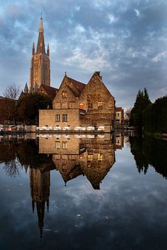 Reflectie in Brugge van Leticia Spruyt