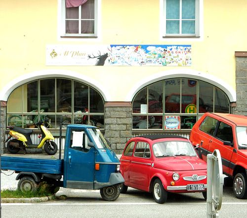 Voitures et scooters italiens