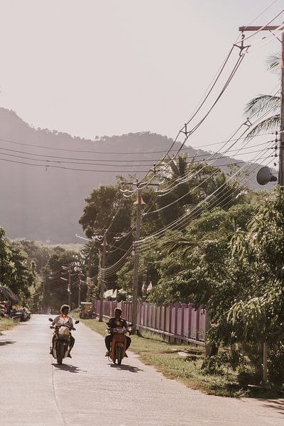 Des conducteurs de scooters en Thaïlande par Moniek Kuipers