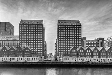 Wonen aan de  S. van Ravesteynkade in Rotterdam - (Zwartwit versie) van Tony Buijse