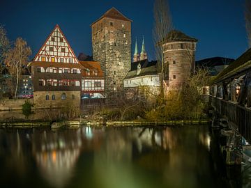 Nürnberg bei Nacht - Henkerbrücke, Wasserturm und Weinstadel